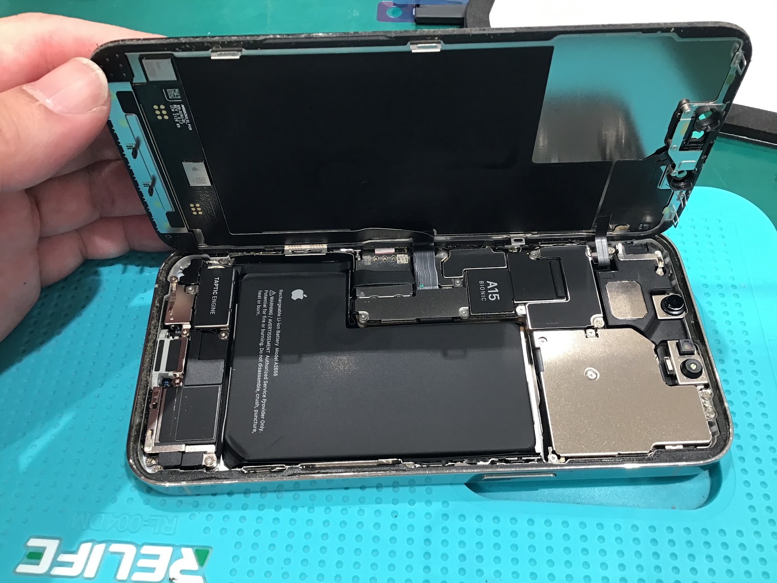 iPhone13Proのバッテリー交換を承りました！【スマホ修理工房丸井錦糸町店】